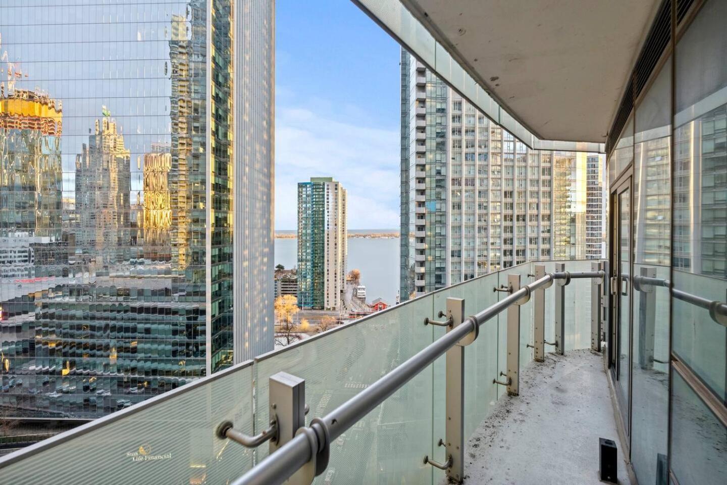 Home Away From Home Toronto Esterno foto